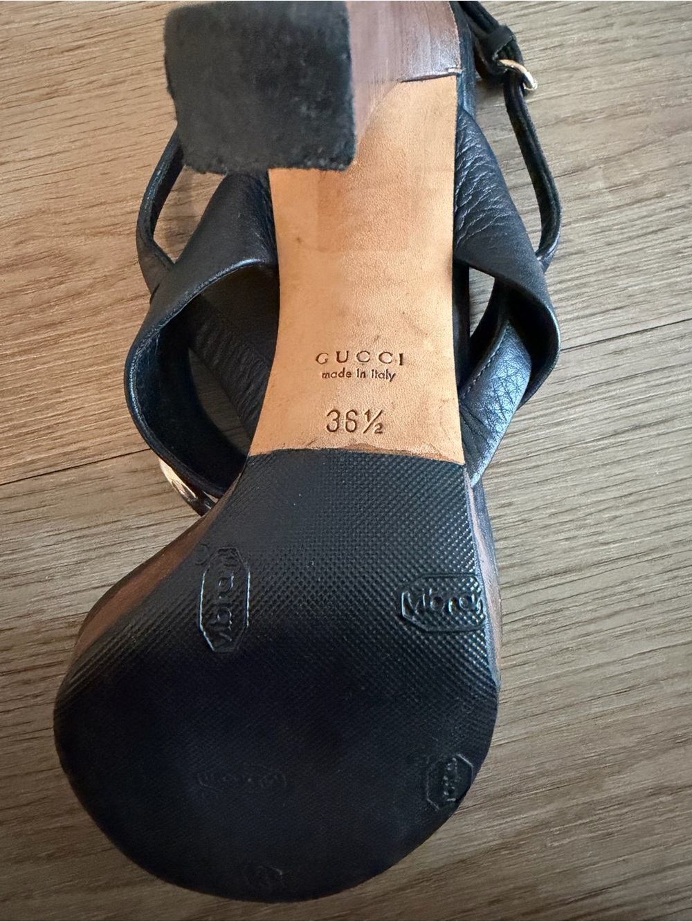 Gucci Black Leather Slingback Heels with Gold-Tone Horsebit - Picture 2 of 4